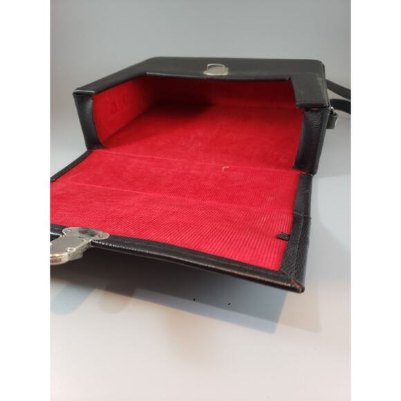 Vintage Vivitar Hard Case 9"x8"x2.5" Lined with Red Corduroy with Clasp - Picture 6 of 8